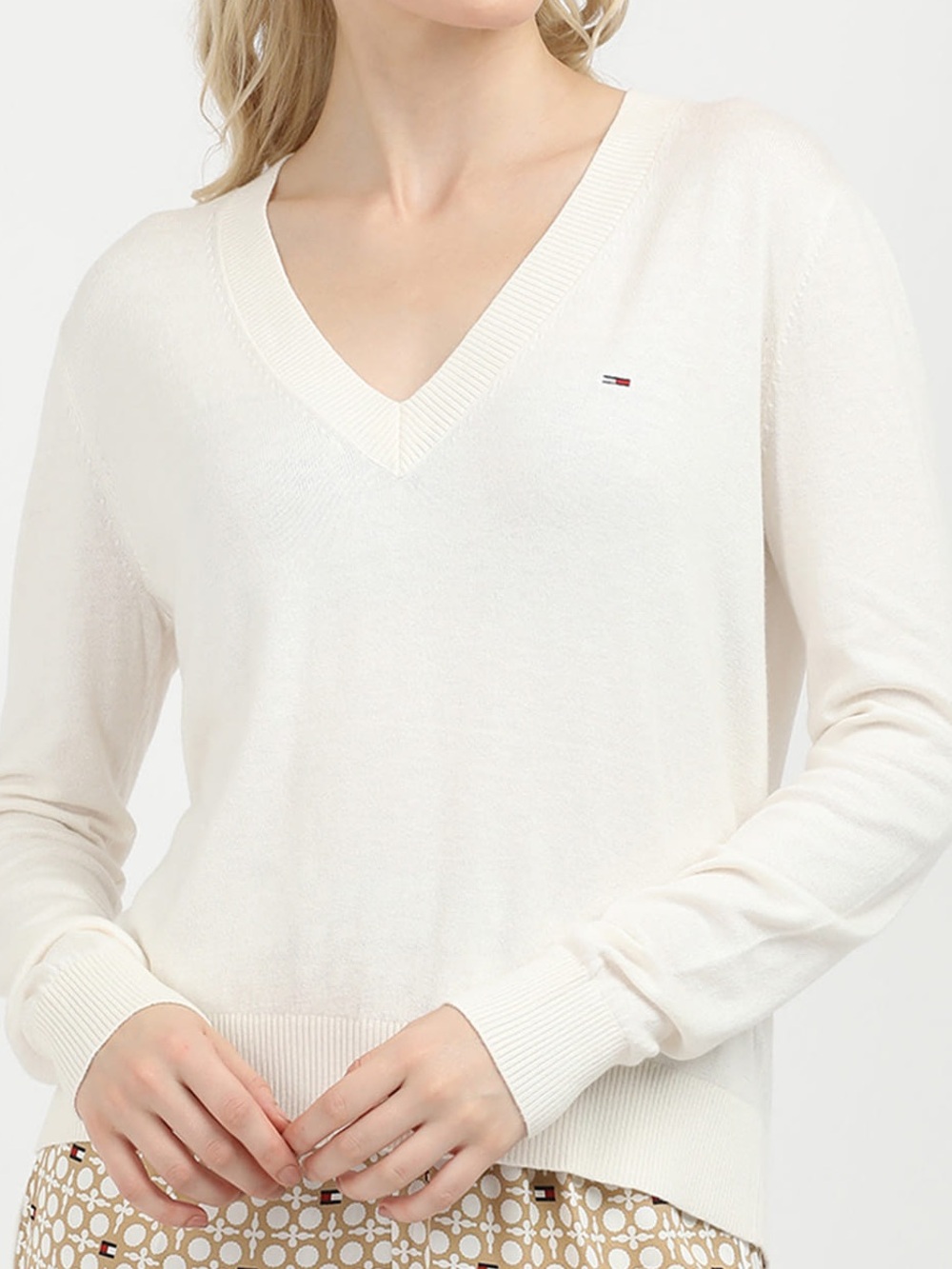Tommy Hilfiger Women's Off-White V-Neck Sweater